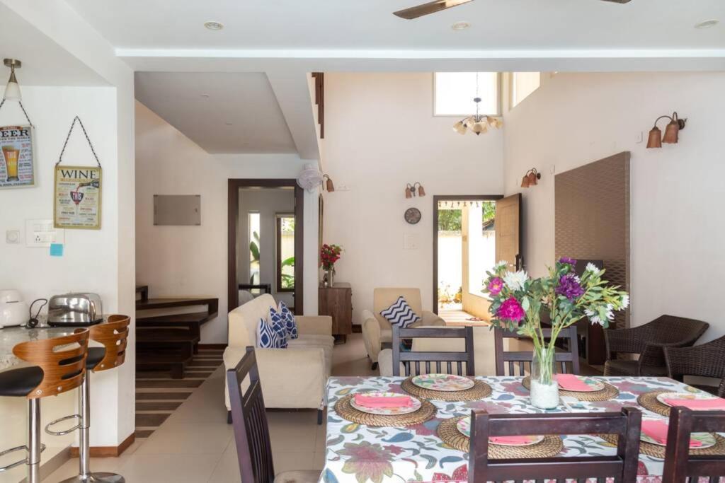 Ochre Villa- Luxury Property In Assagaon / 瓦加托 外观 照片